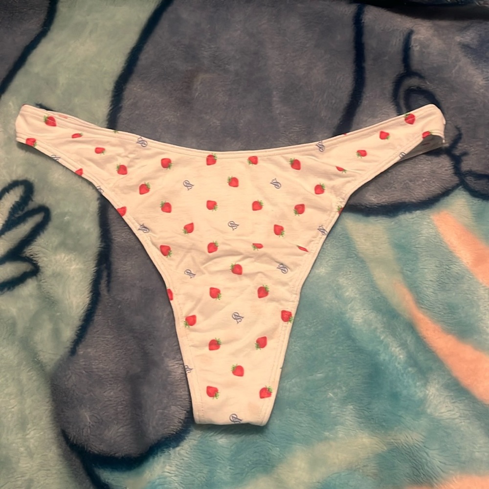 Victoria’s Secret High Leg Thong L